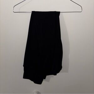 Criss cross leggings with no front seam